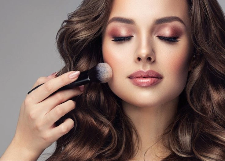 Diwali glowing skin makeup look at Pratis Beauty Lounge